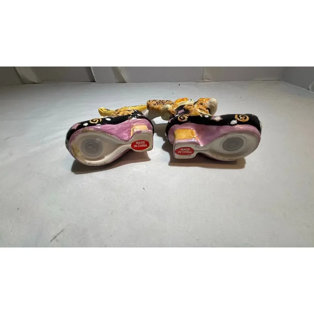 Cat pair ceramic